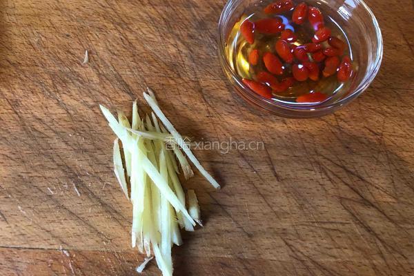 菠菜猪肝汤的做法图解2