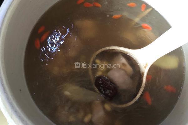 黄豆莲藕排骨汤的做法图解10