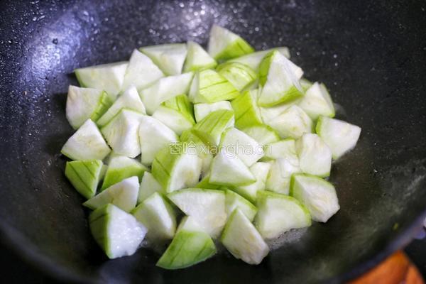 丝瓜虾仁菌菇汤的做法图解8