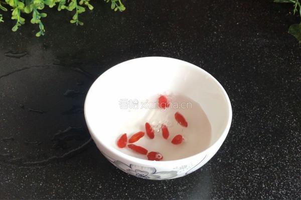 鲜桃烧土豆的做法图解3