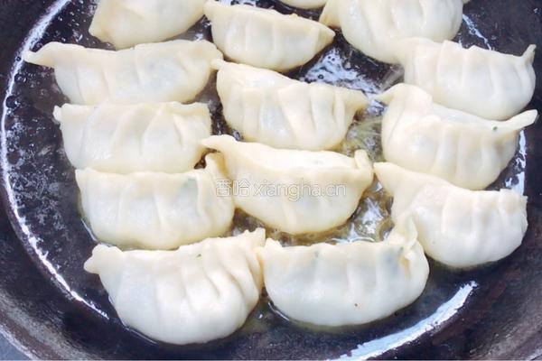 香油鸡肉煎饺的做法图解14