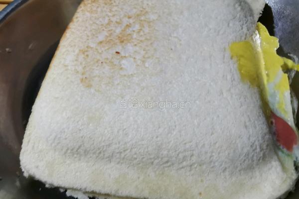 鸡蛋三明治火腿的做法图解9