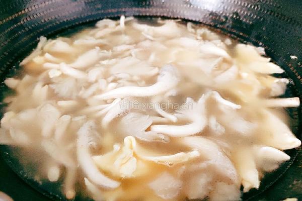 平菇鸡蛋汤的做法图解10
