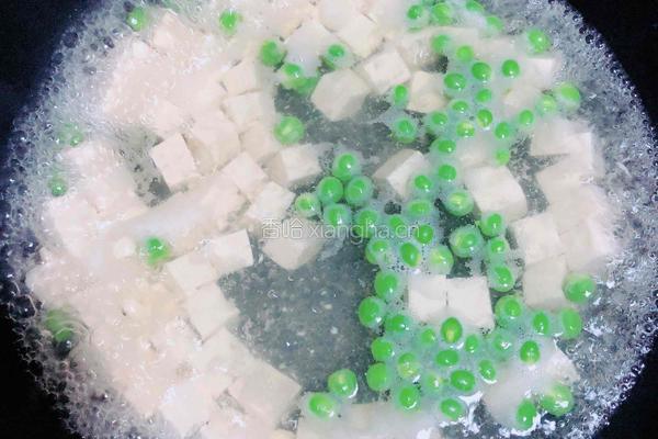 金汤白果豆腐金针菇的做法图解3