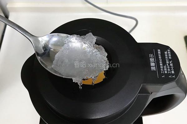 桃胶银耳雪燕羹的做法图解5