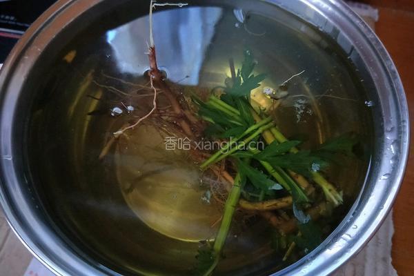 套肠艾草汤的做法图解3