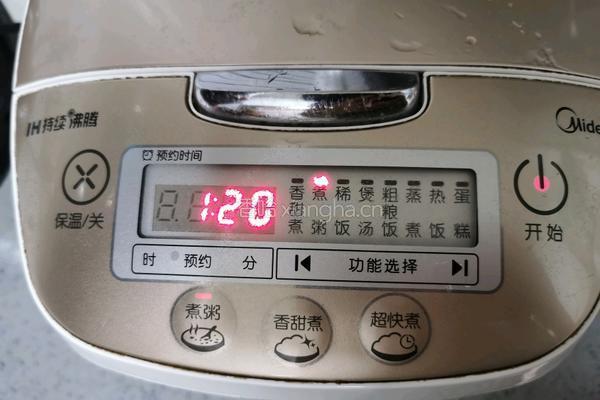 小米百合莲子红糖粥的做法图解4