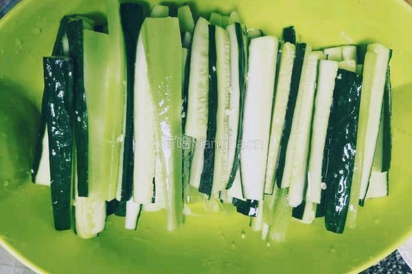 酱黄瓜的做法图解2