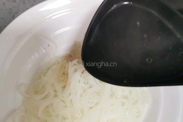 三鲜鸡汤米线的做法图解16