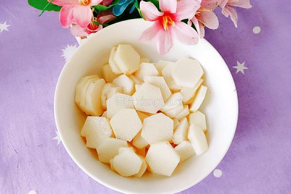 黄花菜虫草花炖鸡汤的做法图解10