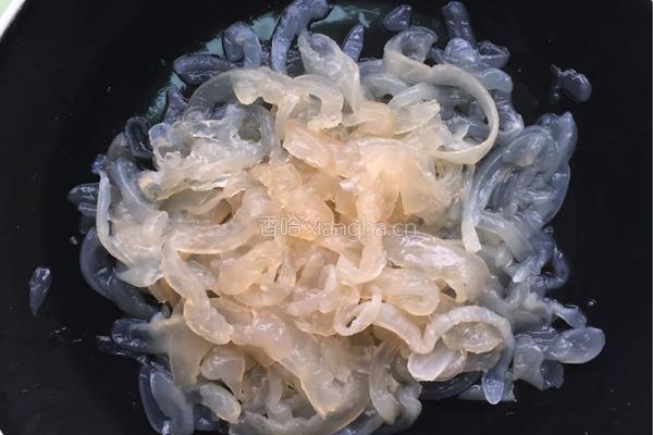 王大厨牌凉拌海蜇丝的做法图解2