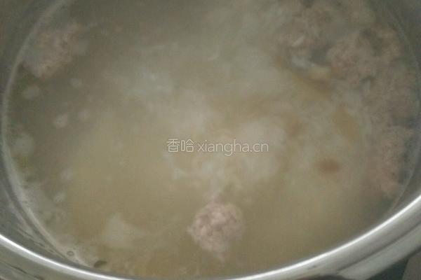 歌乐鱼瘦肉粥的做法图解2
