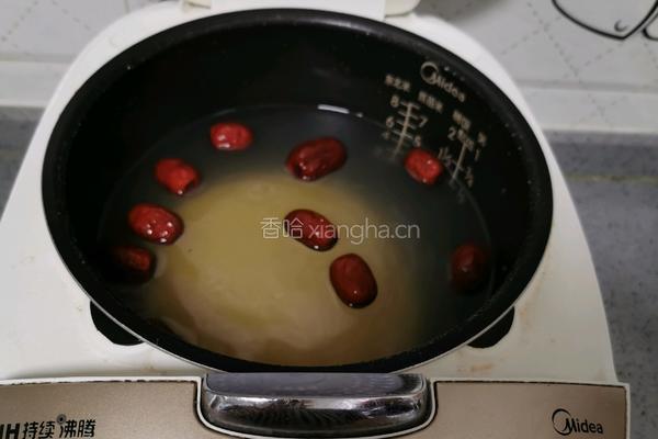 莲子红枣小米粥的做法图解5