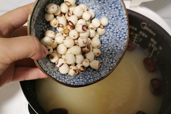 莲子红枣小米粥的做法图解10