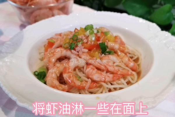 加拿大北极虾油捞面的做法图解7