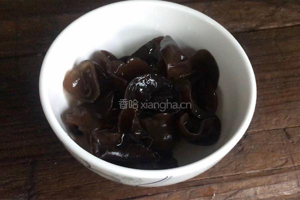 平菇鸡蛋汤的做法图解5