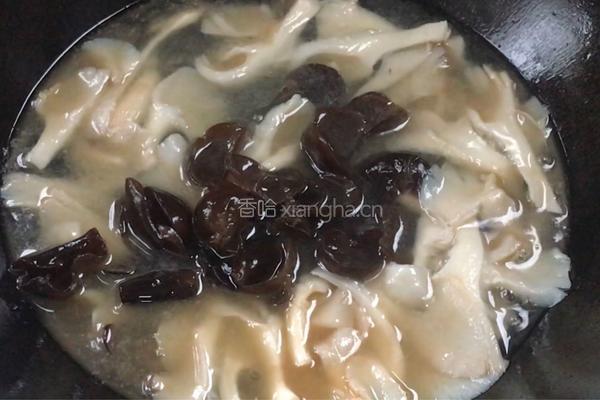 平菇鸡蛋汤的做法图解11