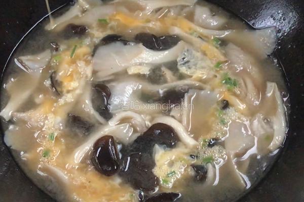 平菇鸡蛋汤的做法图解13