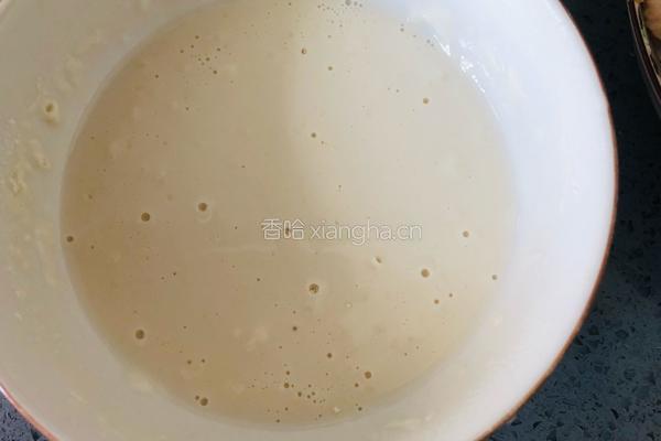 这是什么神仙美味，咸蛋黄鸡翅也太好吃了吧的做法图解3