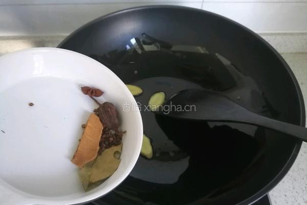 花生炖凤爪的做法图解5
