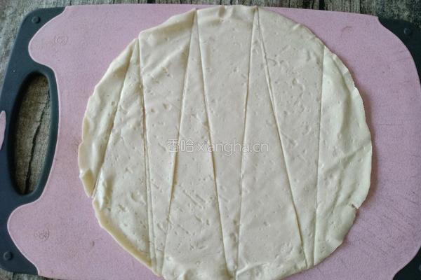 香肠飞饼卷的做法图解3