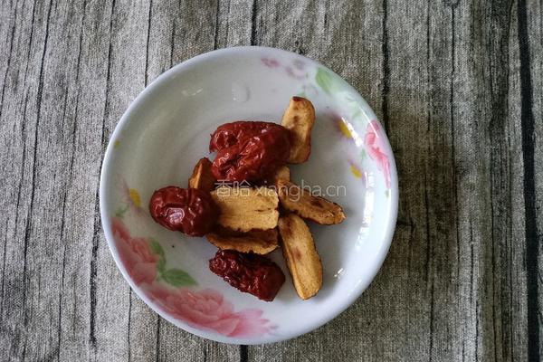 养生红枣花生莲子豆浆的做法图解3