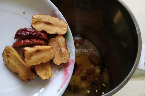 养生红枣花生莲子豆浆的做法图解5