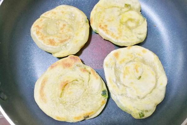 葱油饼的做法图解17