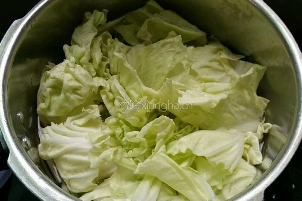 白菜肉丸子汤的做法图解6