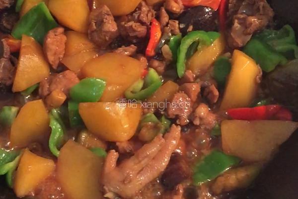 黄焖鸡米饭
