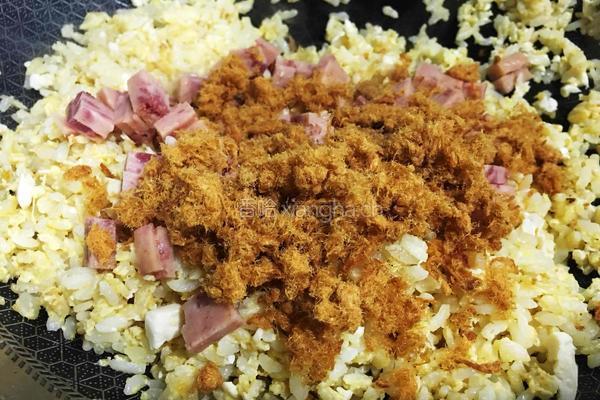 咸鸭蛋肉松炒饭的做法图解6