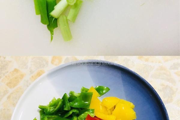 彩椒炒腊肉的做法图解1