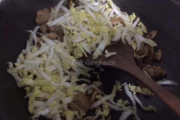 猪肉白菜粉条的做法图解3