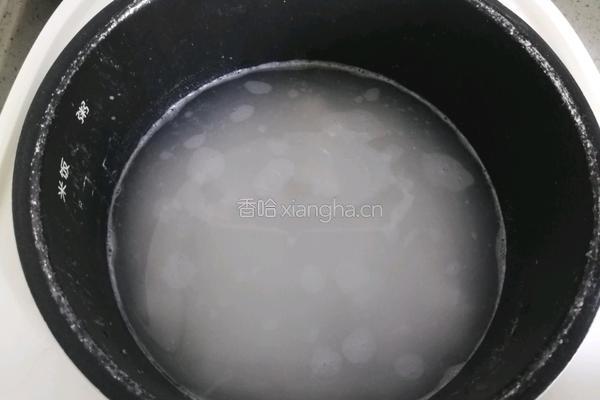 香菇鸡肉粥的做法图解3