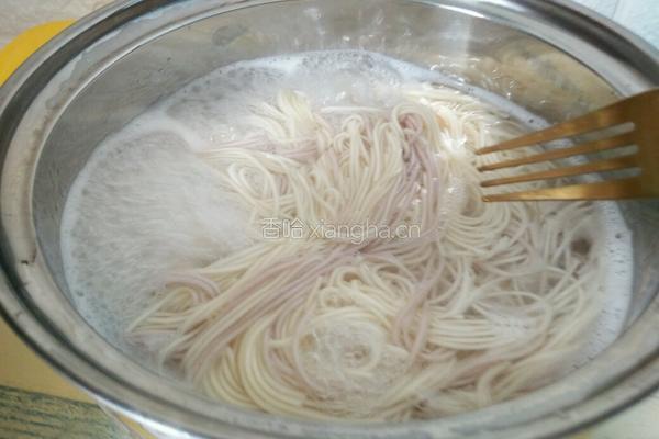 燕麦青椒酱拌面的做法图解5