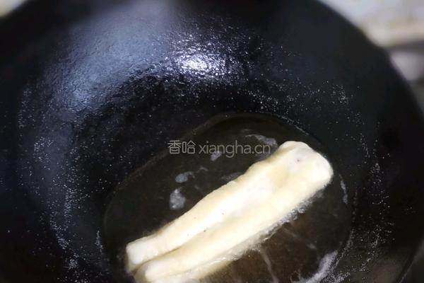 家常油条油饼的做法图解3