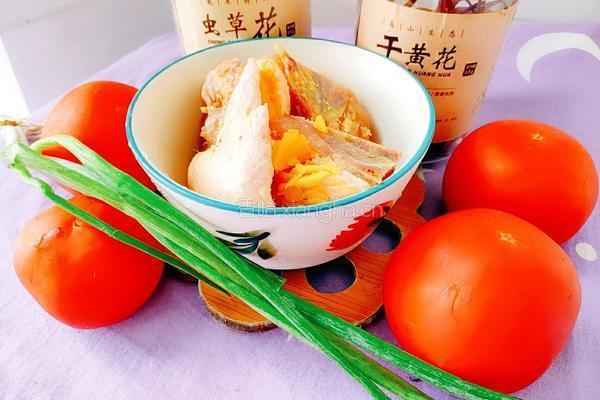 黄花番茄虫草花鸡汤的做法图解1