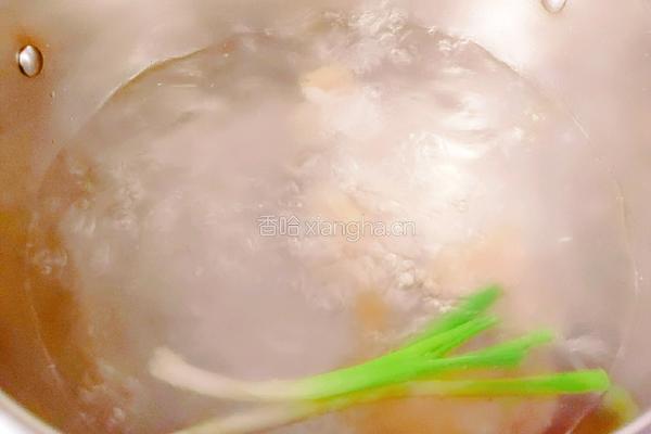 黄花番茄虫草花鸡汤的做法图解6