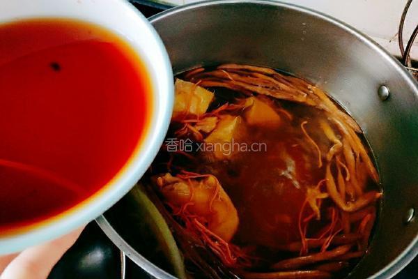 黄花番茄虫草花鸡汤的做法图解9