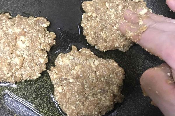 豆腐鸡肉饼的做法图解9