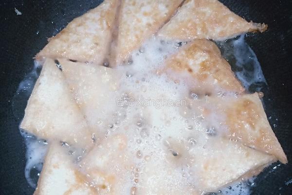 木耳炒豆腐的做法图解3