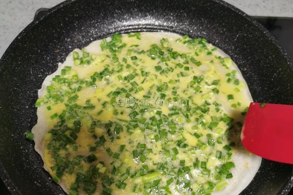 韭菜鸡蛋煎饼的做法图解13