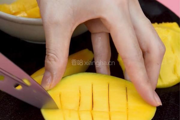 减肥餐～芒果虾仁的做法图解3