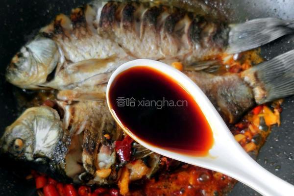 红烧鲫鱼的做法图解13