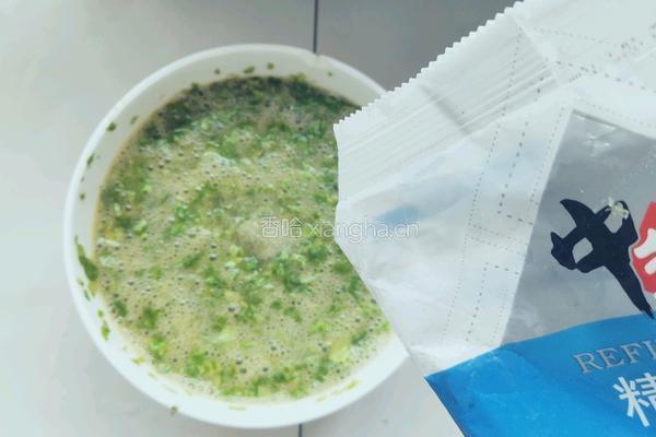 芹菜叶炒鸡蛋的做法图解4