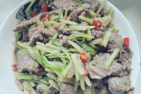 芹菜炒牛肉的做法图解11