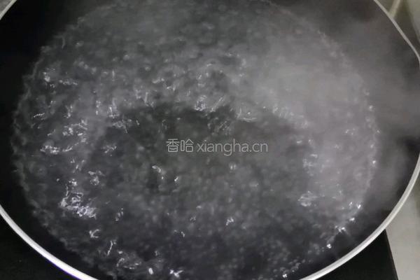 西兰花炒木耳的做法图解4