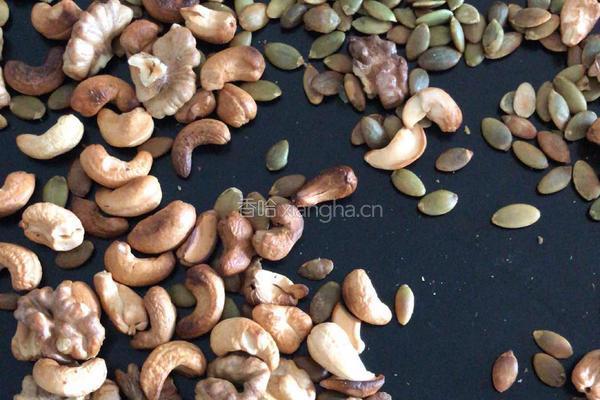 蜜桂花五仁月饼馅的做法图解1