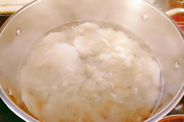 白萝卜银耳肉圆汤的做法图解7
