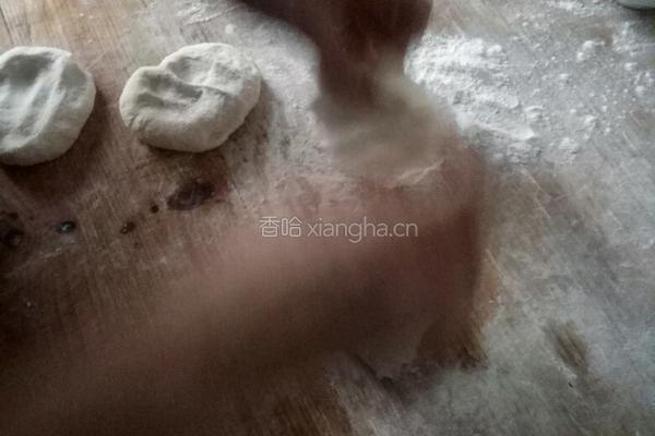 猪肉四季豆馅饼的做法图解10